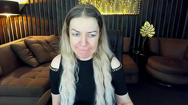Snapshot of Anna_Snows chatting on May 17, 5:27 am Anna Snows online show from May 17, 5:27 am