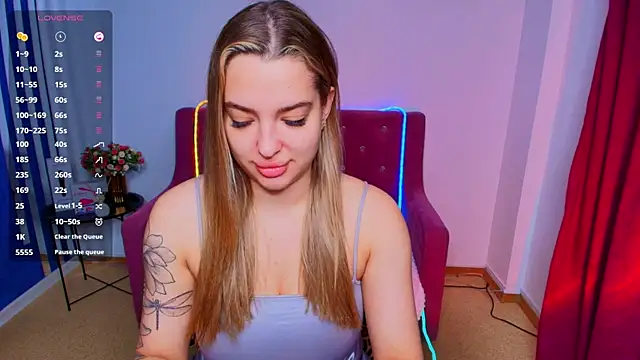 Emma  Ross online show from April 14, 2:28 am