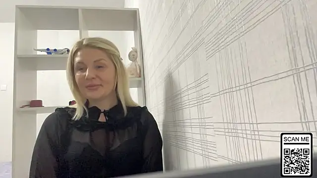 Blondie xoxoxo online show from October 24, 5:42 pm