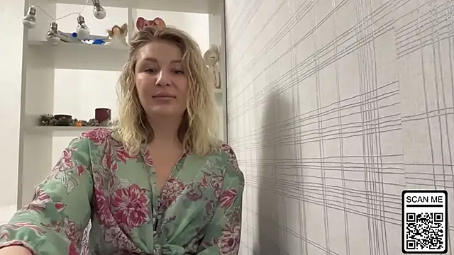 Blondie xoxoxo online show from December 18, 7:14 am