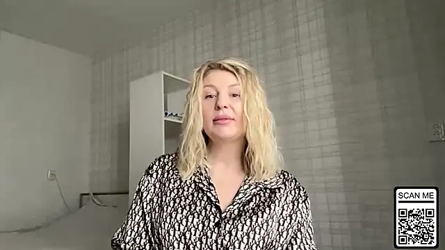 Blondie xoxoxo online show from February 12, 9:26 am