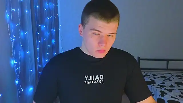 kittenmurr online show from November 27, 4:25 am