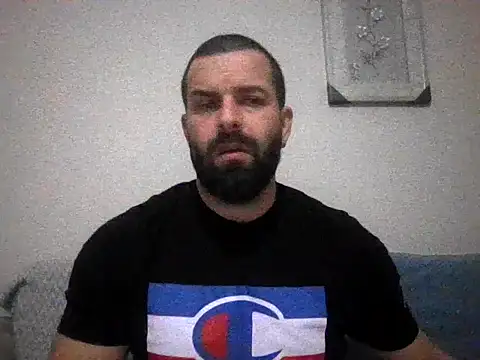 Snapshot of kean2365 chatting on February 2, 10:52 pm kean2365 online show from February 2, 10:52 pm