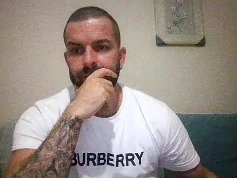 Snapshot of kean2365 chatting on February 12, 10:05 pm kean2365 online show from February 12, 10:05 pm