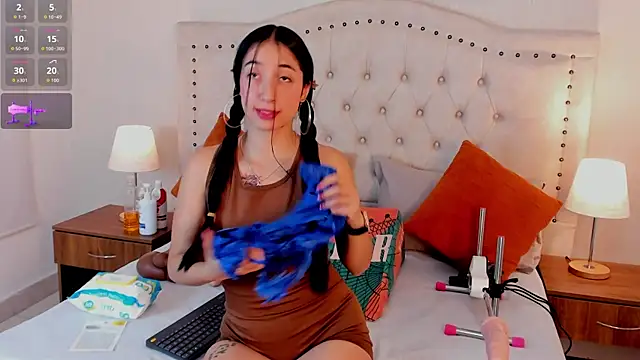 Snapshot of natasha_moreno chatting on October 20, 12:38 pm natasha moreno online show from October 20, 12:38 pm