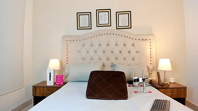 natasha moreno online show from April 2, 12:25 pm