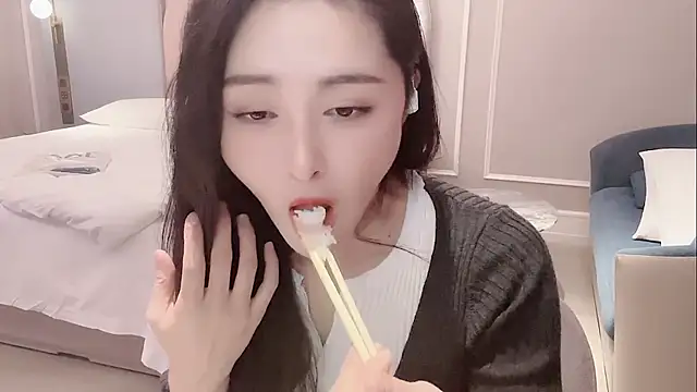 Ianxuan online show from November 15, 12:45 pm