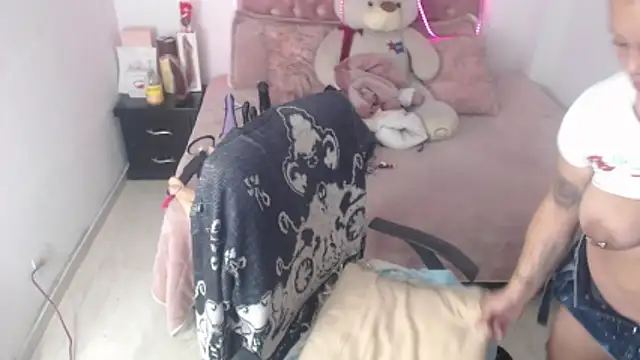 patty squirt  online show from April 2, 9:40 am