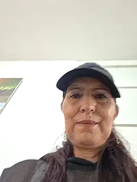Snapshot of swity_foster chatting on May 12, 3:42 pm swity foster online show from May 12, 3:42 pm