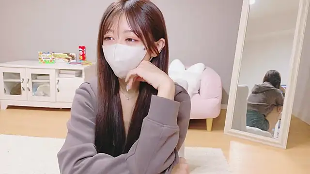 Yuna-ch online show from November 2, 2:30 pm