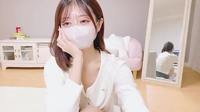 Yuna-ch online show from December 3, 3:32 pm