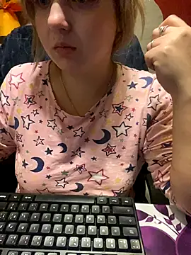 qSensi online show from November 30, 12:36 am