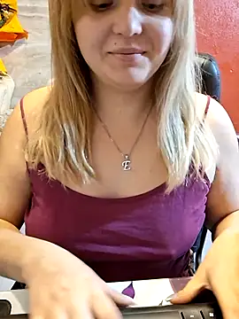 qSensi online show from December 2, 9:21 pm