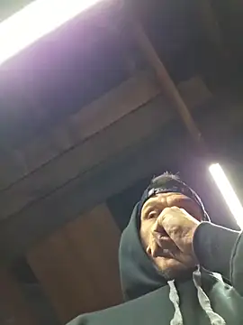 twistafatpipe online show from December 3, 6:21 am