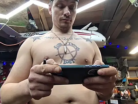 twistafatpipe online show from March 31, 3:30 am