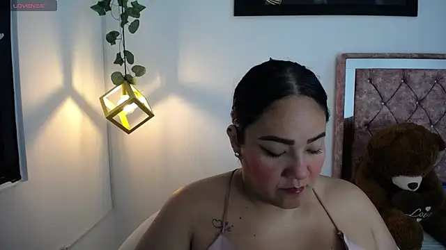 Snapshot of amaranta_rouse chatting on September 16, 11:44 am amaranta rouse online show from September 16, 11:44 am