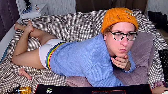 DennisGartmanB online show from February 22, 6:06 pm