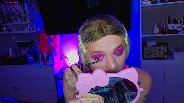 Snapshot of Kkkylie chatting on February 3, 1:16 pm Kkkylie online show from February 3, 1:16 pm