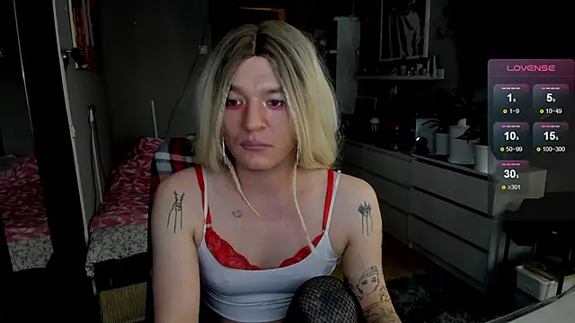 Snapshot of Kkkylie chatting on June 16, 2:58 am Kkkylie online show from June 16, 2:58 am