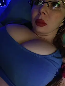 BunnyFoxy777 online show from February 3, 1:05 pm