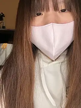Snapshot of natsumiii chatting on October 21, 1:01 pm natsumiii online show from October 21, 1:01 pm