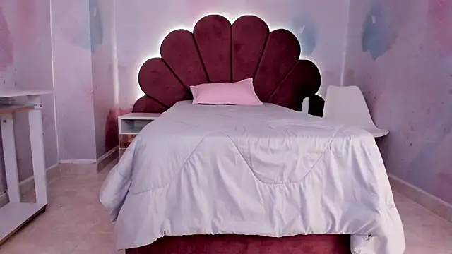 anna2809 online show from March 28, 4:28 pm