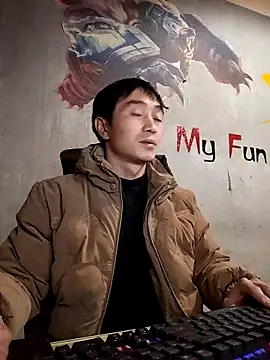 Snapshot of Boytasexy chatting on December 16, 3:33 am Boytasexy online show from December 16, 3:33 am