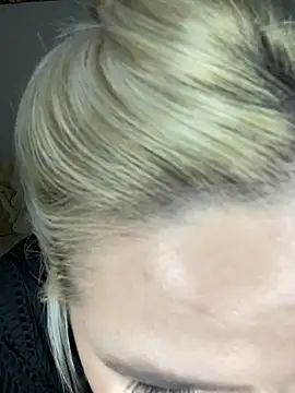 Snapshot of April_Purr chatting on January 10, 6:20 pm April Purr online show from January 10, 6:20 pm