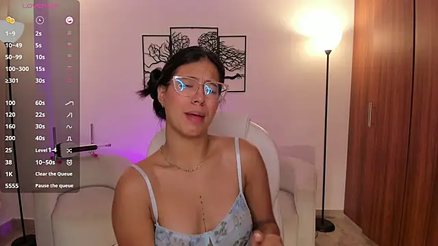 Snapshot of raven_stonee chatting on November 17, 2:17 am raven stonee online show from November 17, 2:17 am