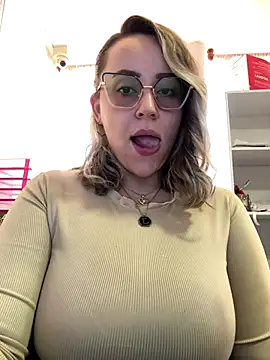 CurvyLust x online show from December 18, 2:23 pm