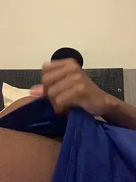 Snapshot of edualqxo chatting on November 9, 10:41 pm edualqxo online show from November 9, 10:41 pm