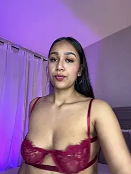 MiilaBlake online show from December 17, 8:15 pm