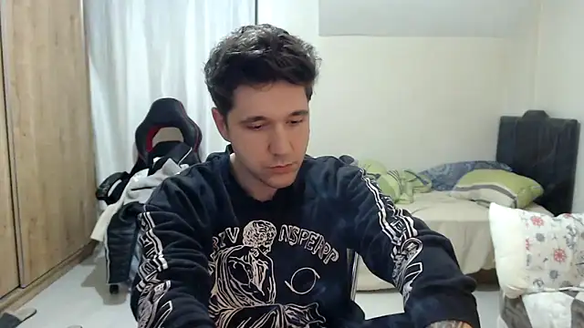 Snapshot of 2handsomemann chatting on October 10, 6:51 pm 2handsomemann online show from October 10, 6:51 pm