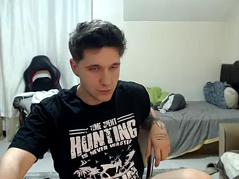 Snapshot of 2handsomemann chatting on February 1, 5:11 pm 2handsomemann online show from February 1, 5:11 pm