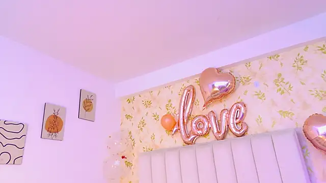 Snapshot of Samanta_Isel chatting on February 12, 3:12 am Samanta Isel online show from February 12, 3:12 am