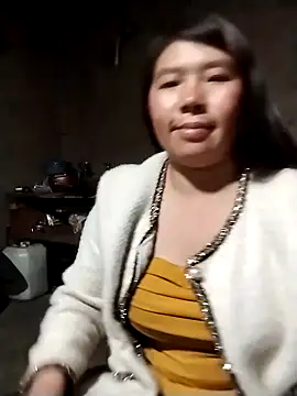 quynhkoolbae online show from March 7, 1:30 pm