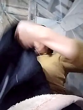 Annaacutee online show from November 29, 1:25 pm