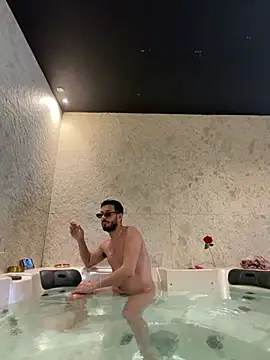 husbandandwifetobe online show from February 21, 1:01 pm