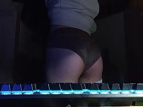 Snapshot of ziolsonek chatting on February 5, 8:02 pm ziolsonek online show from February 5, 8:02 pm