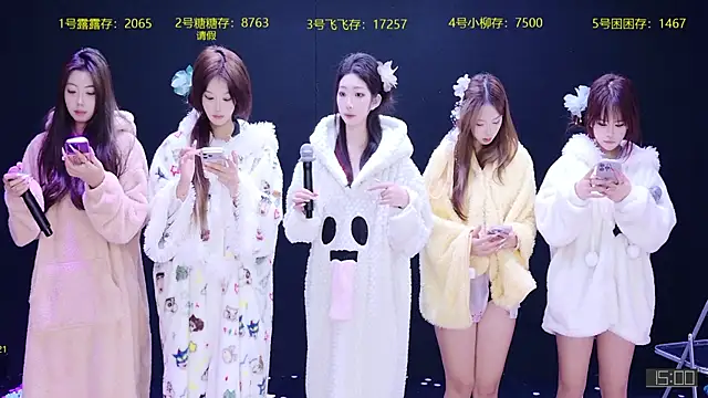 CrazyGirl-888 online show from October 28, 2:31 pm