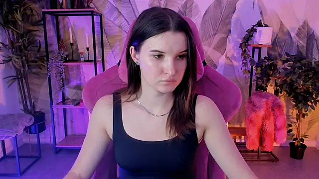 AgataWillis online show from December 2, 1:05 pm