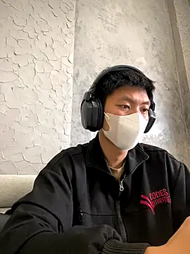 Snapshot of linh21107 chatting on November 7, 1:16 am linh21107 online show from November 7, 1:16 am