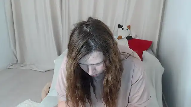 Snapshot of AdelinaLawson chatting on March 5, 4:24 pm AdelinaLawson online show from March 5, 4:24 pm