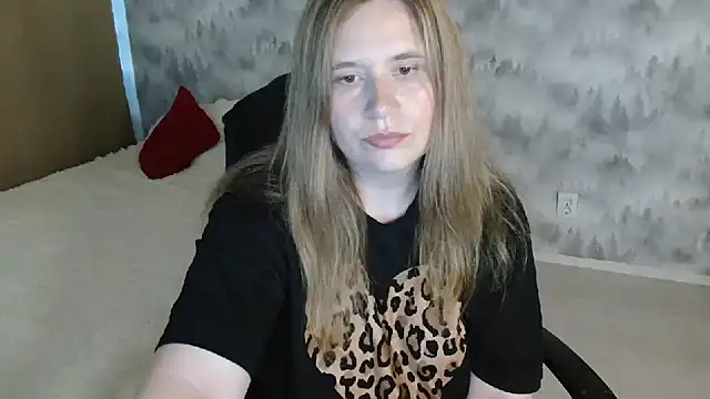 AdelinaLawson online show from July 12, 11:56 am
