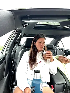 Danielaeliana online show from January 7, 2:52 pm