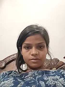 Snapshot of Komal0099 chatting on November 17, 3:18 pm Komal0099 online show from November 17, 3:18 pm