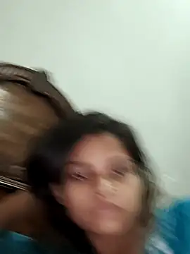 Snapshot of Komal0099 chatting on December 18, 3:23 am Komal0099 online show from December 18, 3:23 am