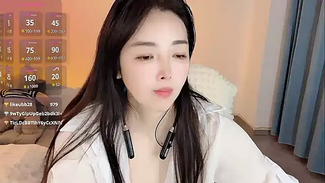 Snapshot of Xiali-166 chatting on March 11, 12:44 pm Xiali-166 online show from March 11, 12:44 pm