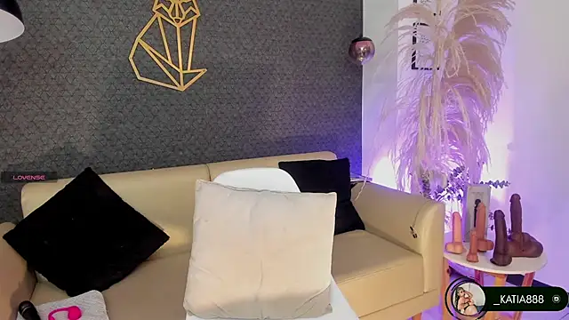 Snapshot of Katia_fire chatting on March 2, 12:35 am Katia fire online show from March 2, 12:35 am