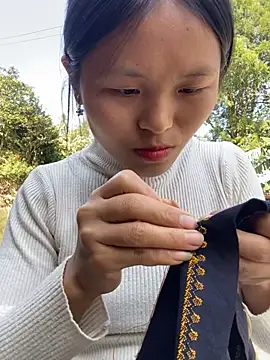 milo bae online show from January 18, 7:01 am